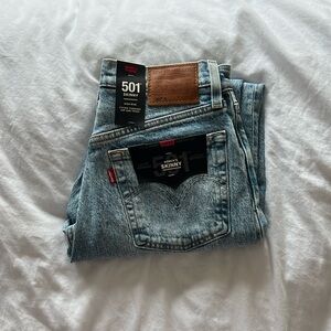 Levi’s 501, light blue